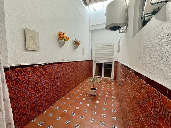 Foto 2 de Casa adossada en venda a Coria del Río de 4 habitacions amb garatge i balcó