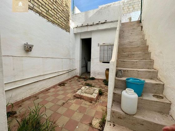 Foto 2 de Casa adossada en venda a Coria del Río de 2 habitacions amb terrassa i balcó
