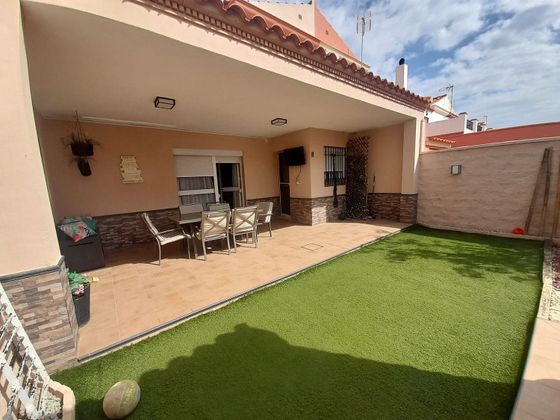 Foto 2 de Casa en venda a Benacazón de 4 habitacions amb terrassa i aire acondicionat