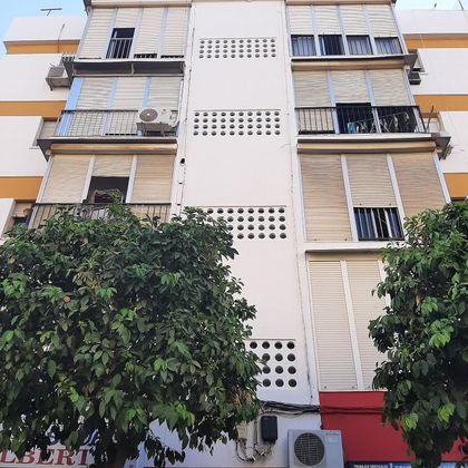 Foto 1 de Venta de piso en Poligono Norte - Villegas - La Fontanilla de 3 habitaciones con aire acondicionado