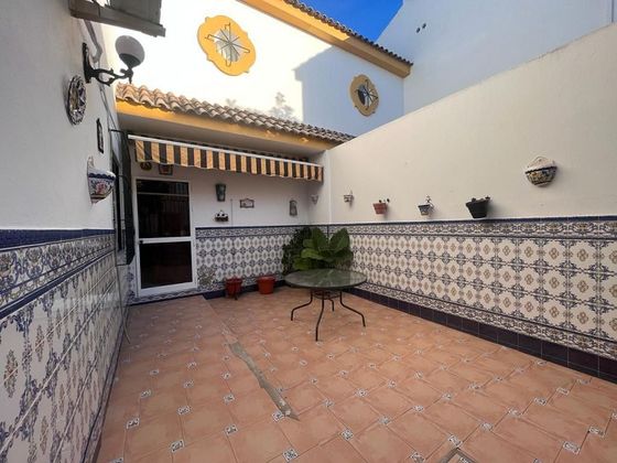 Foto 1 de Casa en venda a calle Virgen de la Estrella de 4 habitacions amb terrassa i jardí