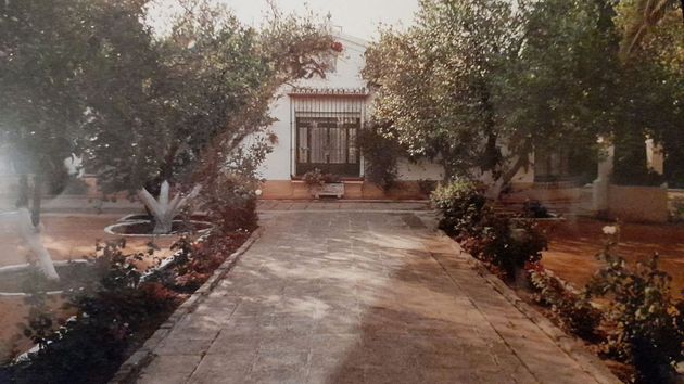 Foto 1 de Xalet en venda a Sanlúcar la Mayor de 8 habitacions amb piscina i balcó