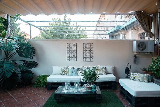 Foto 2 de Venta de casa en calle Doña Rodríguez de 3 habitaciones con terraza y aire acondicionado