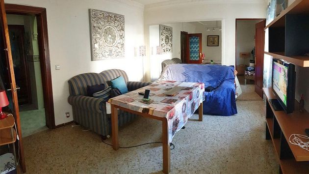 Foto 2 de Venta de piso en Parque Alcosa - Jardines del Edén de 2 habitaciones y 81 m²