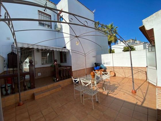 Foto 1 de Casa en venda a Villanueva del Ariscal de 4 habitacions amb terrassa i garatge