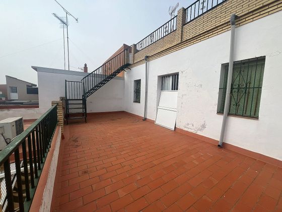 Foto 2 de Casa en venda a Benacazón de 3 habitacions amb terrassa i aire acondicionat
