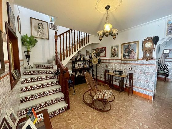 Foto 2 de Casa en venta en Puebla del Río (La) de 5 habitaciones con terraza y garaje
