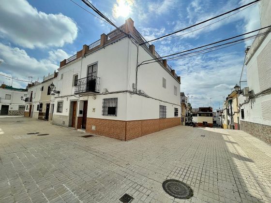 Foto 1 de Casa en venda a Coria del Río de 3 habitacions amb terrassa i calefacció