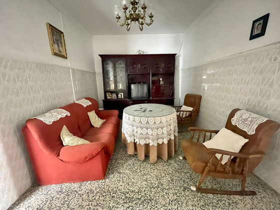 Foto 2 de Casa en venda a Puebla del Río (La) de 4 habitacions amb terrassa i aire acondicionat
