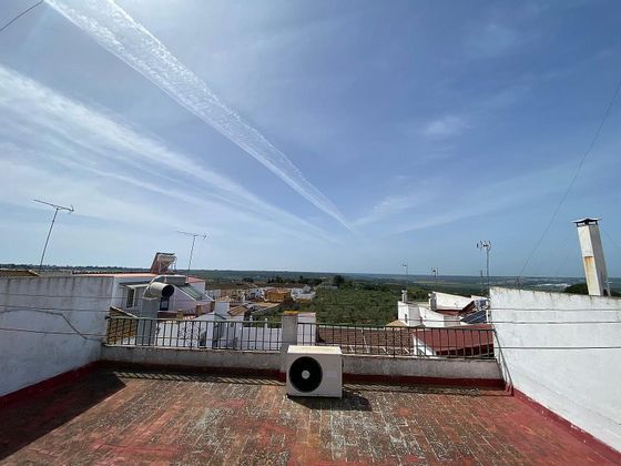 Foto 1 de Pis en venda a Sanlúcar la Mayor de 3 habitacions amb terrassa i aire acondicionat
