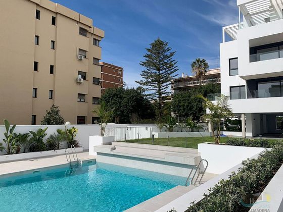 Foto 2 de Pis en lloguer a Pedregalejo de 3 habitacions amb terrassa i piscina