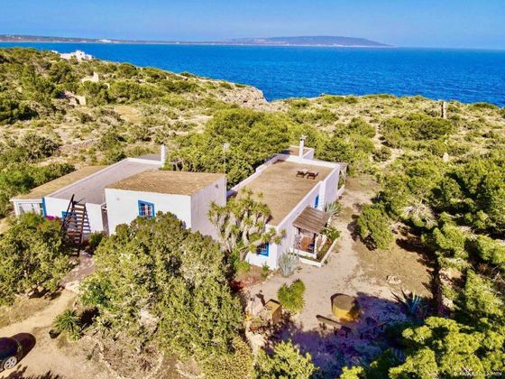 Foto 1 de Casa rural en venda a Formentera de 4 habitacions amb terrassa i balcó