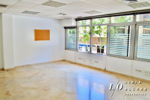 Foto 2 de Oficina en venda a Cuatro Caminos amb terrassa i garatge