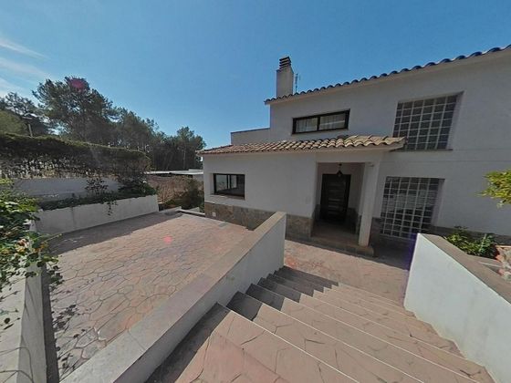 Foto 2 de Venta de chalet en Mas Alba de 6 habitaciones con terraza y jardín