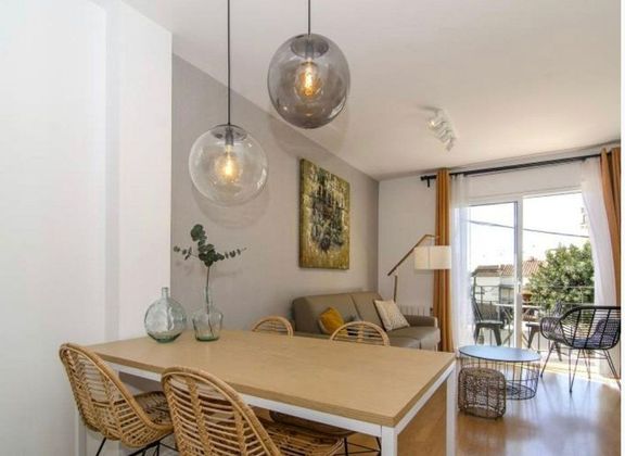 Foto 2 de Pis en lloguer a Vallpineda - Santa Bàrbara de 1 habitació amb terrassa i mobles