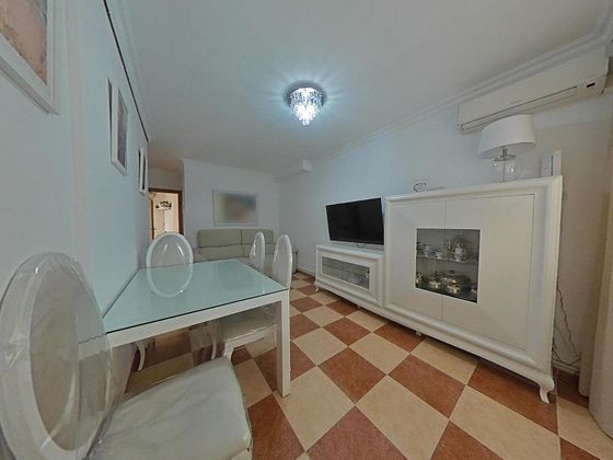 Foto 1 de Piso en venta en Els Molins - La Devesa - El Poble-sec de 2 habitaciones con aire acondicionado y calefacción