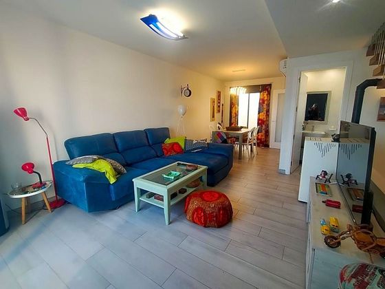 Foto 2 de Chalet en venta en Oliva Playa de 3 habitaciones con terraza y garaje