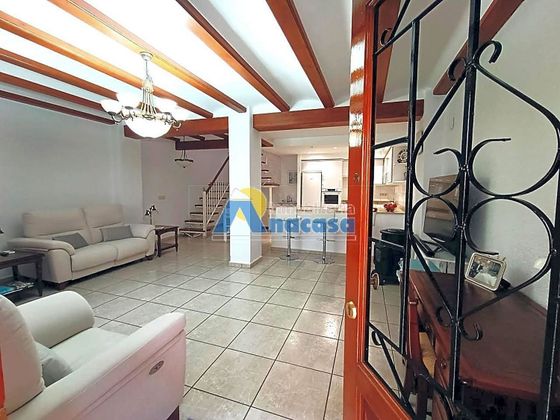 Foto 2 de Chalet en venta en Oliva pueblo de 2 habitaciones con terraza y aire acondicionado