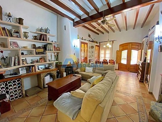 Foto 1 de Xalet en venda a Oliva pueblo de 4 habitacions amb terrassa i balcó