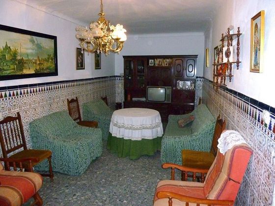 Foto 2 de Casa adossada en venda a Osuna de 5 habitacions amb terrassa