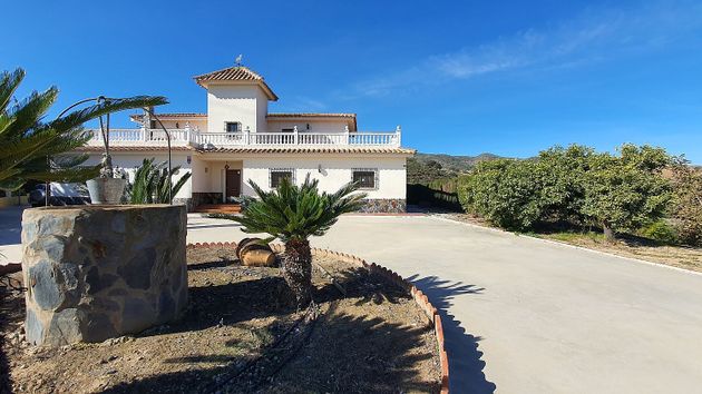 Foto 2 de Casa rural en venda a Pinos de Alhaurín - Periferia de 5 habitacions amb terrassa i piscina