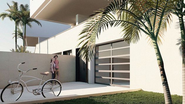 Foto 2 de Casa en venda a Cártama de 3 habitacions amb terrassa i garatge