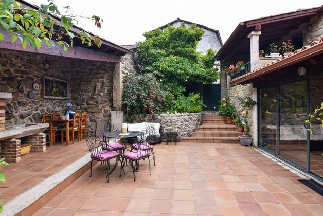 Foto 2 de Casa rural en venda a Mondariz de 3 habitacions amb terrassa i jardí