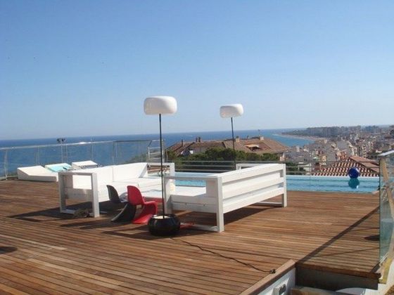 Foto 1 de Venta de chalet en Mont Ferrant - Sant Joan de 4 habitaciones con terraza y piscina