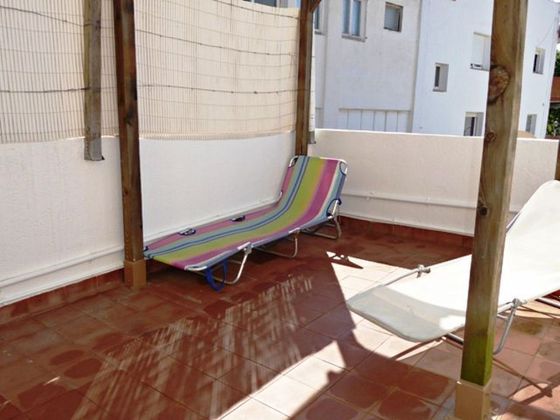 Foto 1 de Casa adossada en venda a Els Pavos de 3 habitacions amb terrassa i calefacció