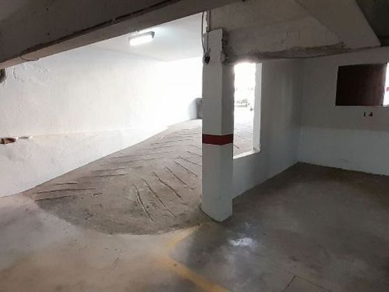 Foto 2 de Garaje en venta en Els Pins de 10 m²