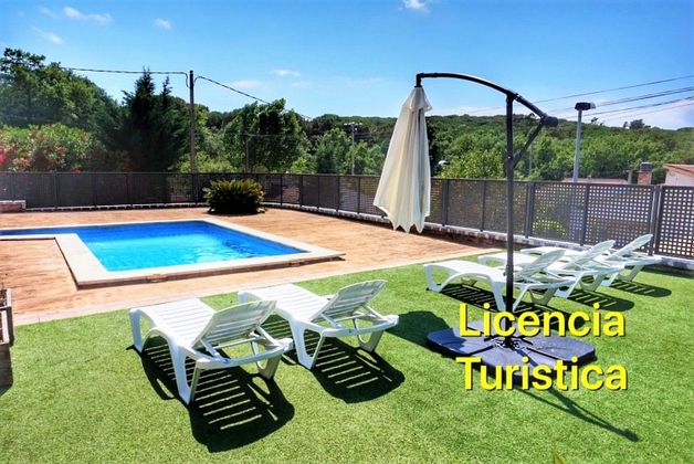 Foto 1 de Xalet en venda a Vidreres de 5 habitacions amb terrassa i piscina