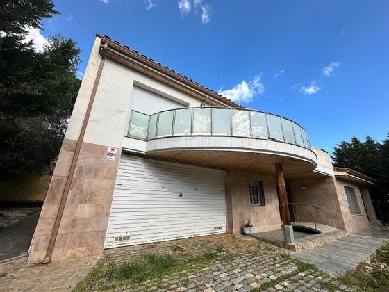 Foto 2 de Xalet en venda a calle Lluís Folch i Torres de 5 habitacions amb terrassa i piscina