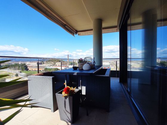 Foto 1 de Venta de piso en Els Pavos de 4 habitaciones con terraza y balcón