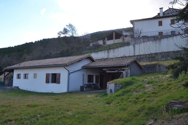 Foto 2 de Casa rural en venda a calle De la Fuente de 4 habitacions amb terrassa i jardí