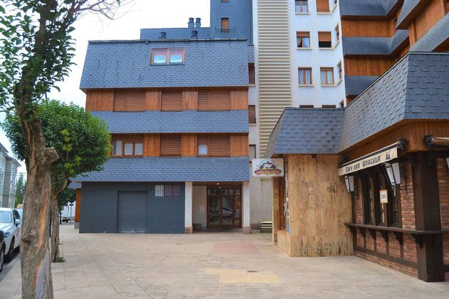 Foto 1 de Venta de piso en Jaca de 3 habitaciones con terraza y garaje