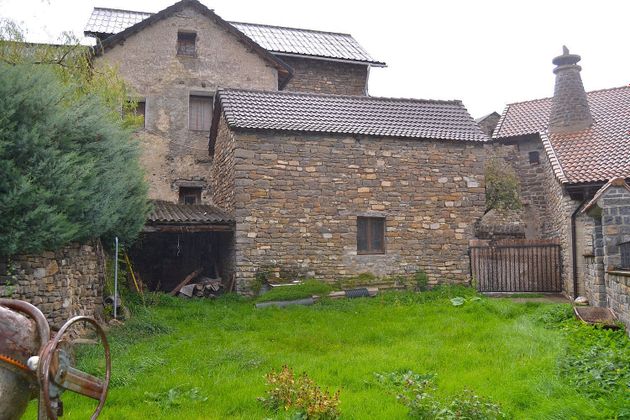 Foto 1 de Casa adosada en venta en plaza Ramón Cajal con jardín