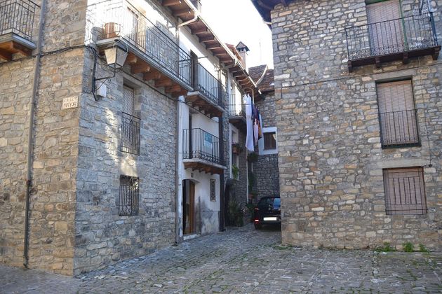 Foto 1 de Casa rural en venda a calle Mayor de 3 habitacions amb balcó
