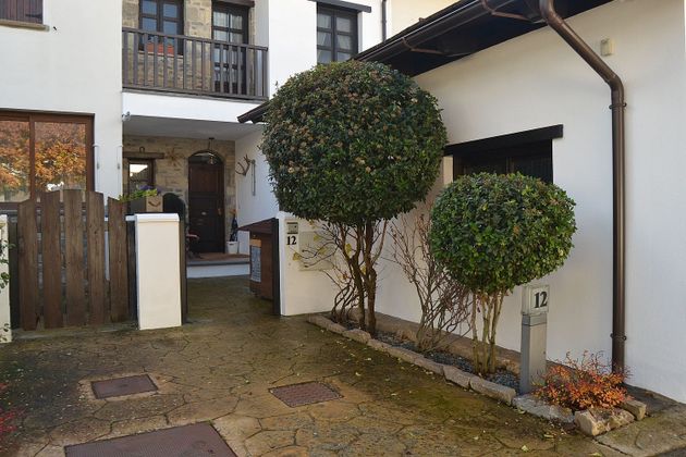 Foto 2 de Casa en venda a calle Mians de 3 habitacions amb terrassa i jardí