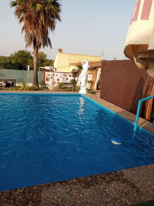 Foto 1 de Xalet en venda a Hinojos de 2 habitacions amb terrassa i piscina