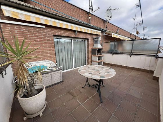 Foto 2 de Casa en venda a Roc Blanc de 4 habitacions amb terrassa i garatge