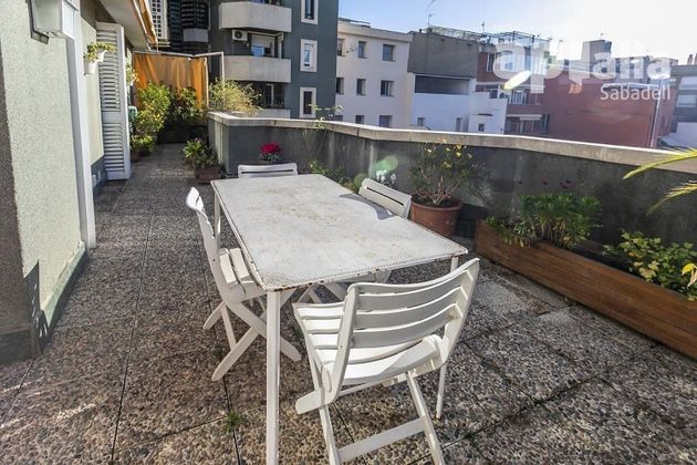 Foto 2 de Ático en venta en Centre - Sabadell de 3 habitaciones con terraza y aire acondicionado