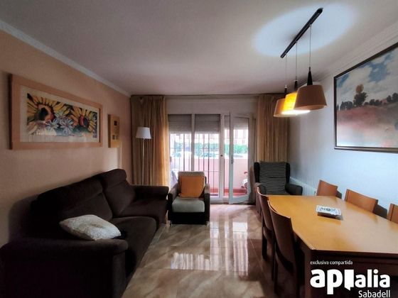 Foto 2 de Pis en venda a Espronceda - Campoamor - Santa Pau de 3 habitacions amb balcó i aire acondicionat