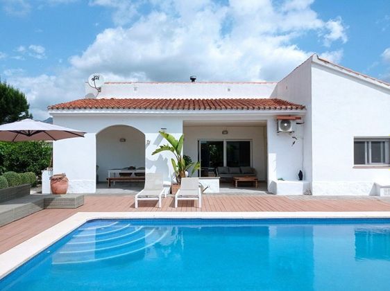 Foto 1 de Xalet en venda a Ador de 3 habitacions amb terrassa i piscina