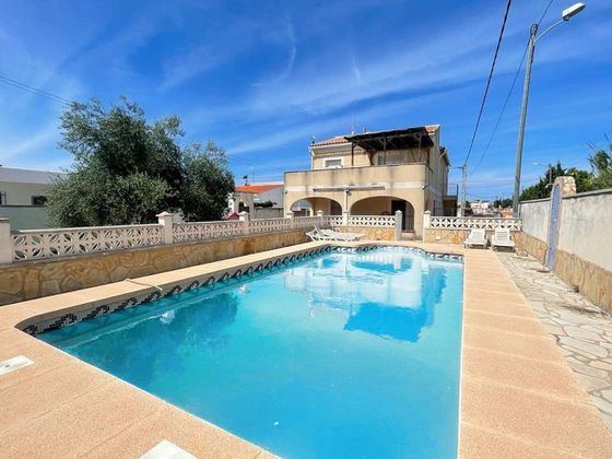 Foto 1 de Casa en venta en Oliva pueblo de 9 habitaciones con terraza y piscina