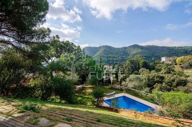 Foto 1 de Casa rural en venda a Cabrera de Mar de 5 habitacions amb terrassa i piscina