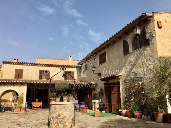 Foto 1 de Casa en venda a Santa María del Camí de 5 habitacions amb piscina