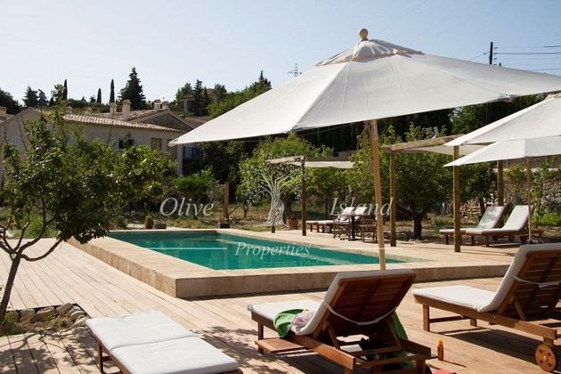 Foto 1 de Casa en venda a Lloseta de 9 habitacions amb terrassa i piscina