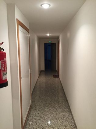 Foto 2 de Venta de piso en calle Castiñeira de 2 habitaciones con terraza y ascensor