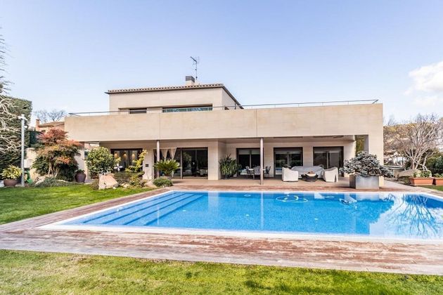 Foto 1 de Venta de chalet en Cardedeu de 5 habitaciones con terraza y piscina