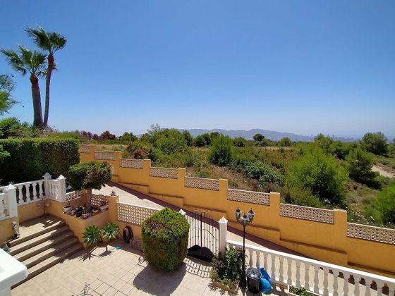 Foto 2 de Chalet en venta en Nucia (la) de 6 habitaciones con terraza y piscina